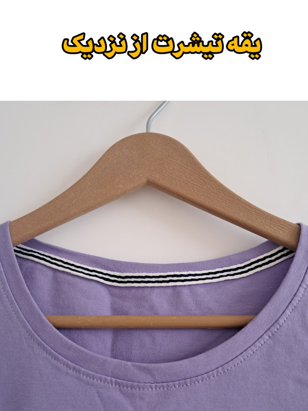 یقه گرد ساده و تمیز، دوخت مرتب و بدون اذیت روی پوست. طراحی یقه بهگونهایه که هم فرم خوبی میده، هم حس راحتی لباس خونگی رو حفظ میکنه.